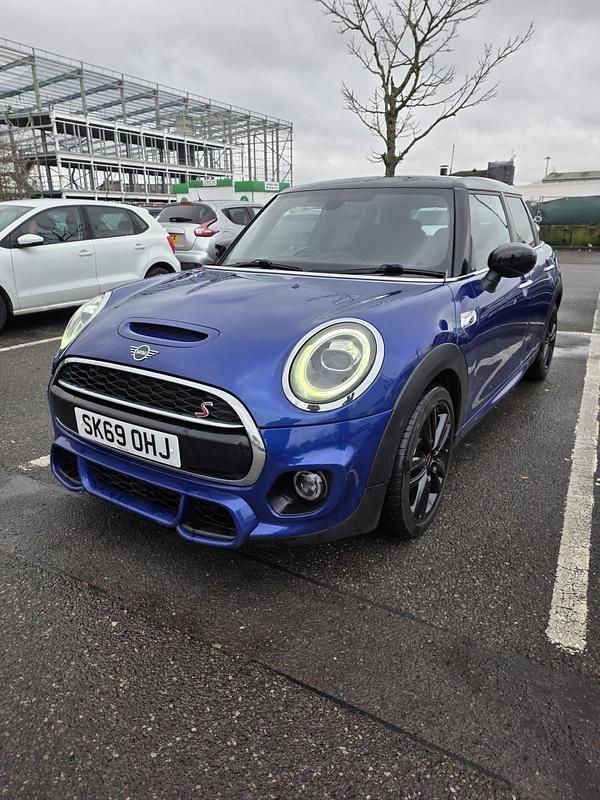 Begagnad Mini Cooper S Hatch 2019 Blå Halvkombi