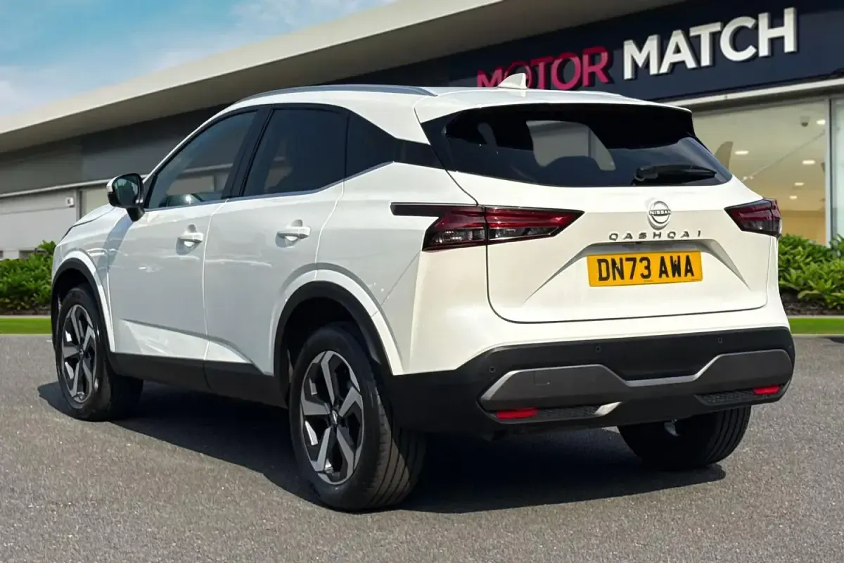 Used Nissan Qashqai N-Connecta 158 HP (116 kW) 2024 White SUV