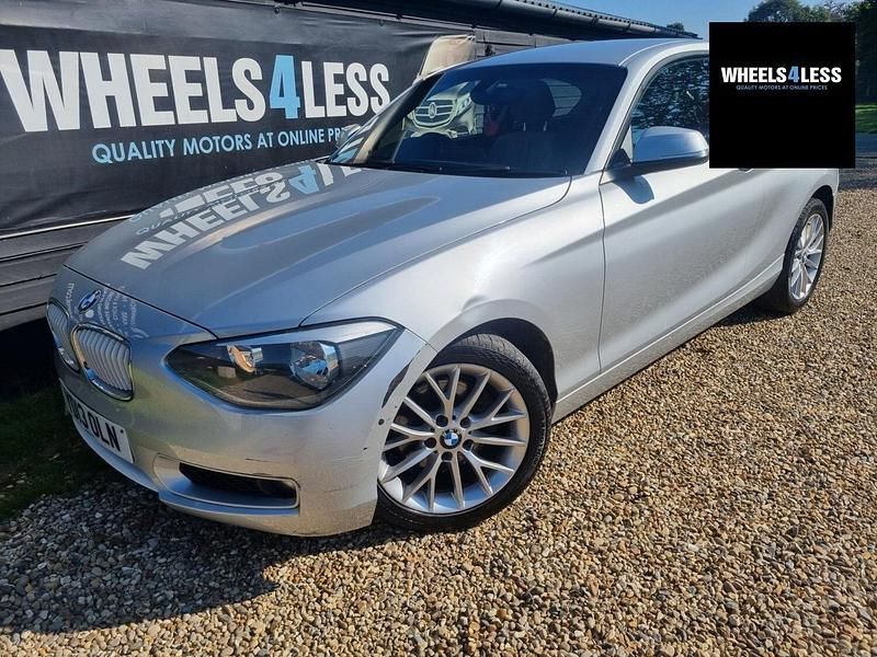 Usado BMW 118 170 HP (125 kW) 2013 Prateado Citadino