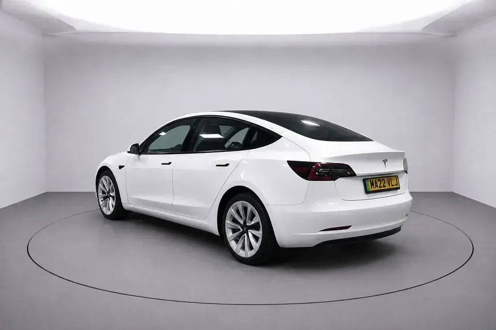 Used Tesla Model 3 Standard Range 208 kW (283 HP) 2022 White Sedan