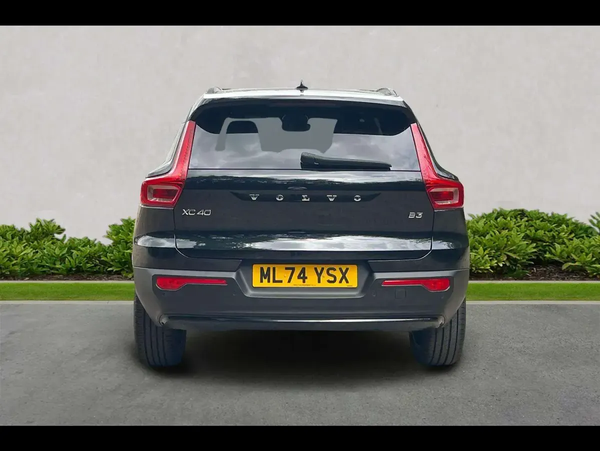 Used Volvo XC40 Plus 163 HP (119 kW) 2024 Black SUV