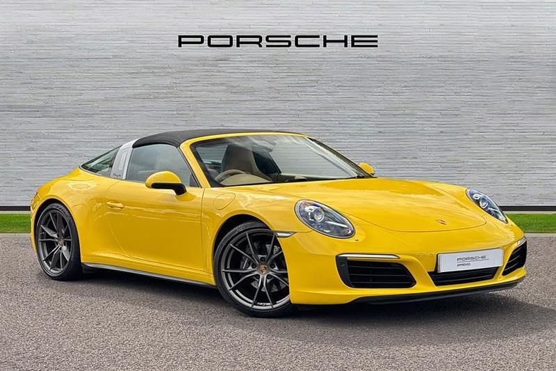 Racing yellow Used 2016 Porsche 911 Coupe | £69,990 - Image 1/4