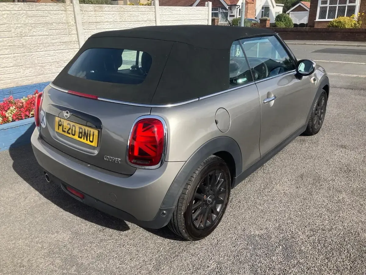 Używany Mini Cooper Cabriolet Classic 2020 Srebrny Kabriolet
