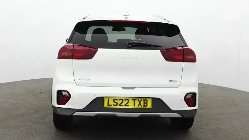 Used Kia Niro 139 HP (102 kW) 2022 White SUV