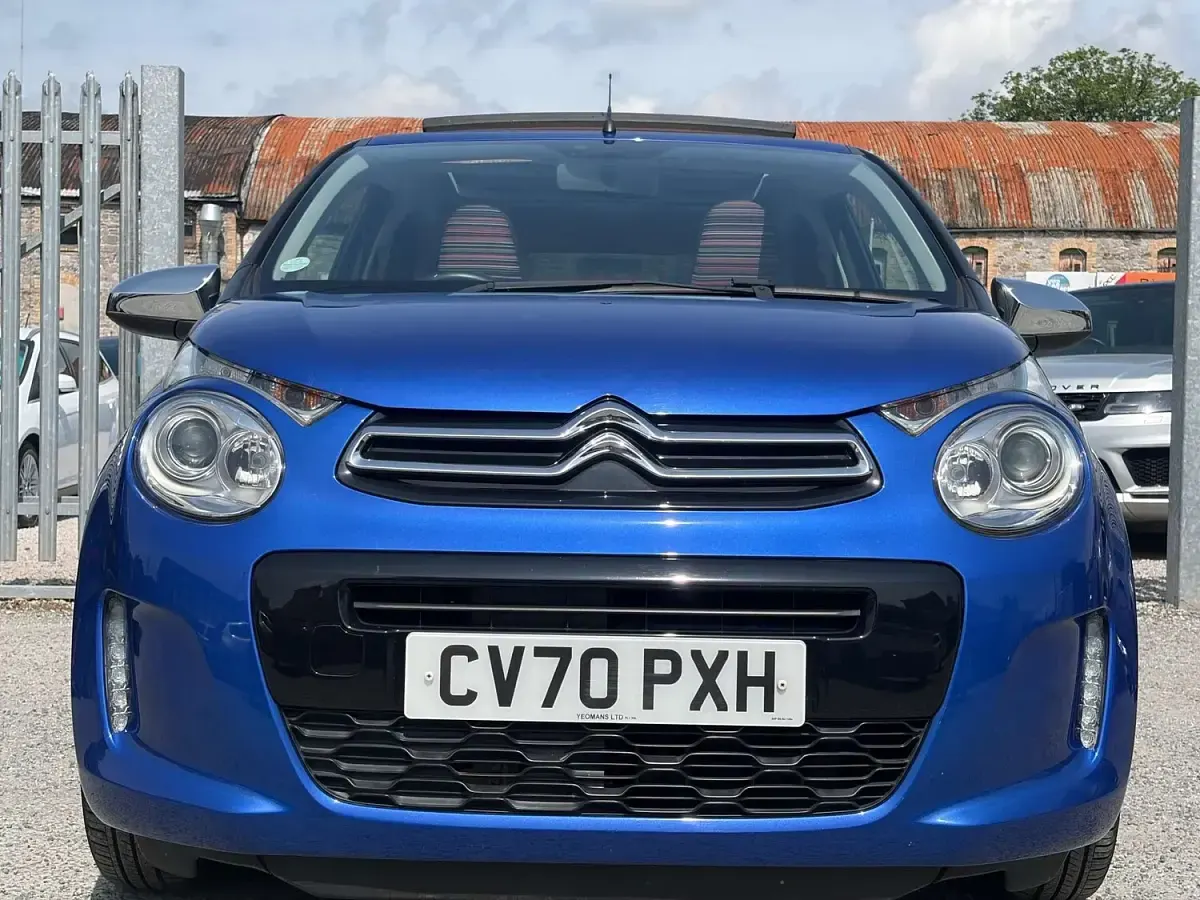 Used Citroën C1 Shine 70 HP (51 kW) 2020 Blue Hatchback