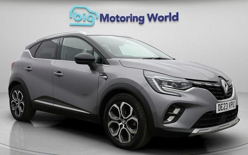 Used Renault Captur Techno 143 HP (105 kW) 2023 Grey/black SUV