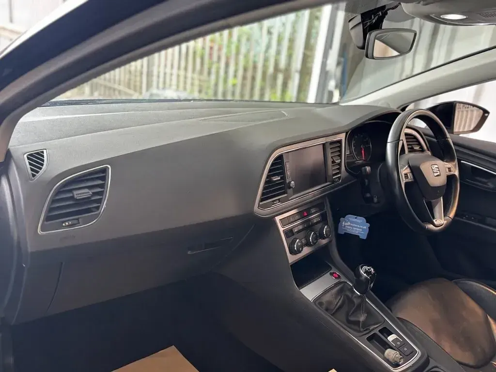Used Seat Leon XCELLENCE 130 HP (95 kW) 2018 Black Hatchback