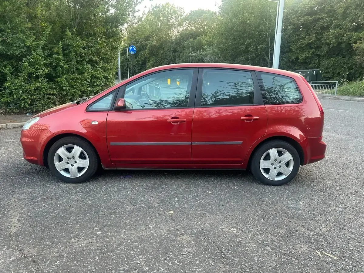 Used Ford C-MAX Style 100 HP (73 kW) 2008 Red MPV