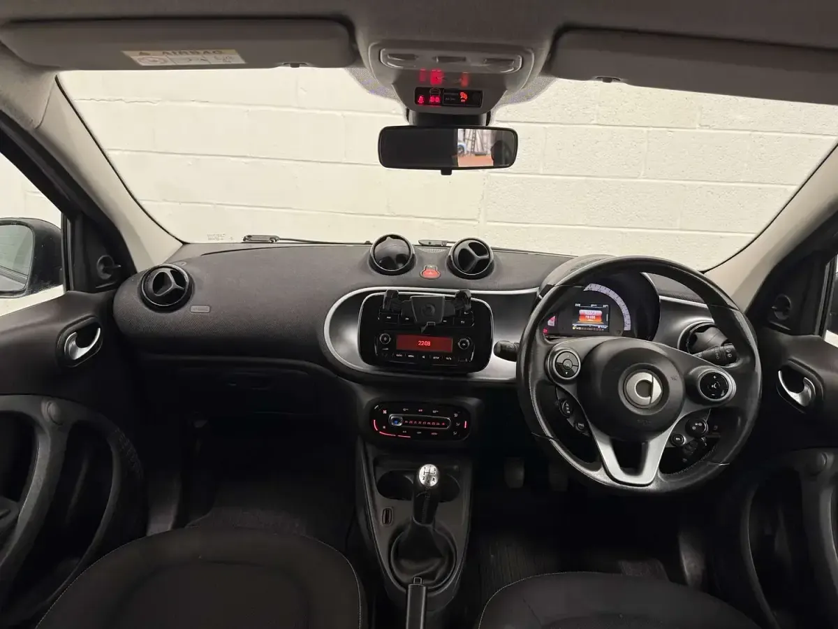 Used Smart ForFour Passion 71 HP (52 kW) 2016 Grey Hatchback