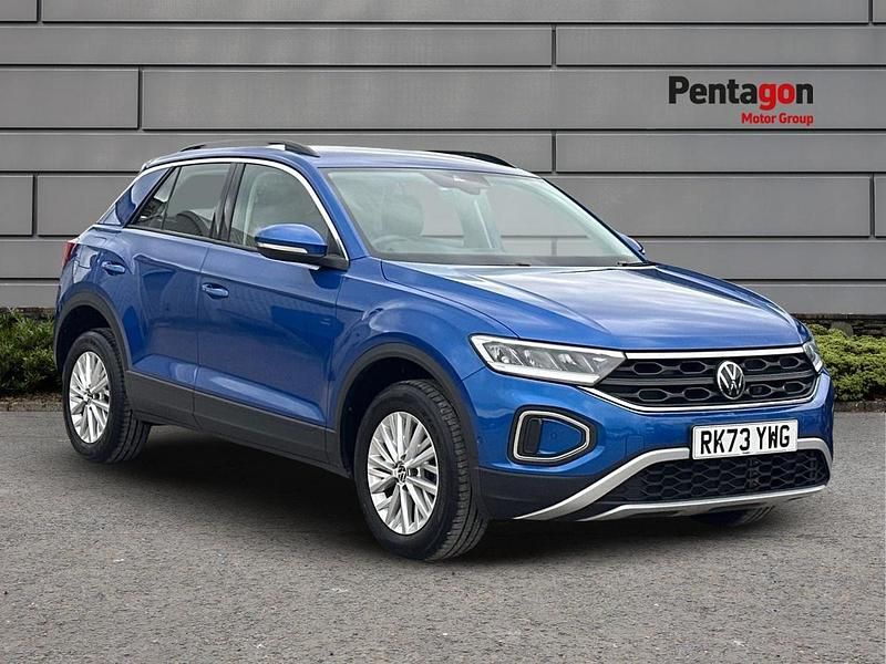 Blue Used 2023 VW T-Roc Life SUV | £18,695 (Fair price) - Image 1/4