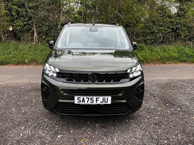 New Peugeot Rifter 2025 Green MPV