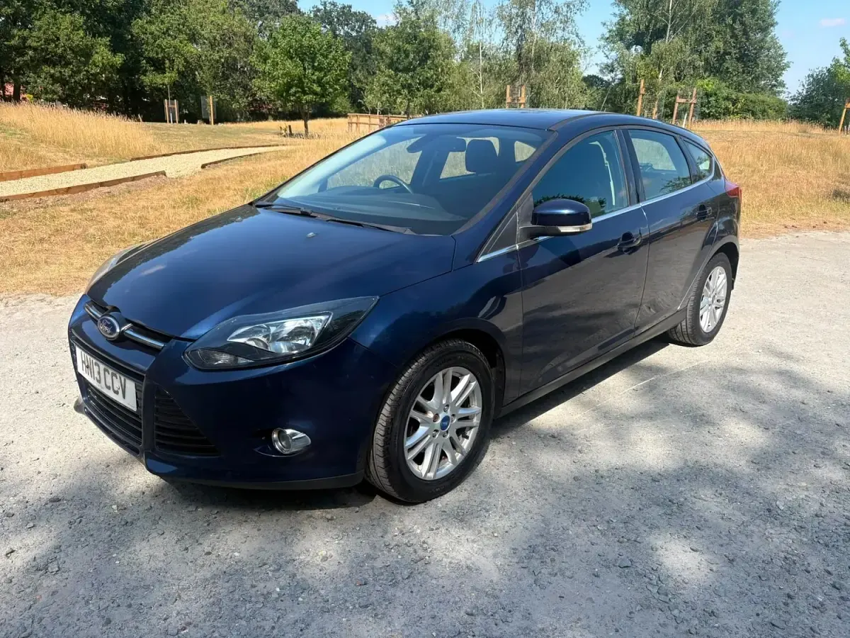 Used Ford Focus Titanium 125 HP (91 kW) 2013 Blue Hatchback