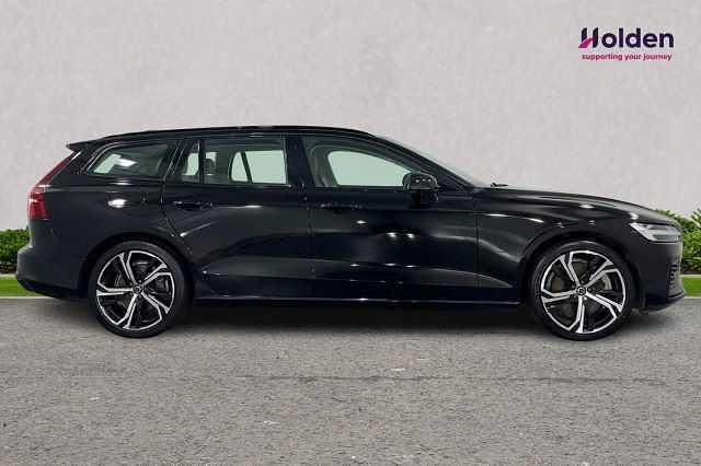 Used Volvo V60 Plus 345 HP (253 kW) 2022 Estate