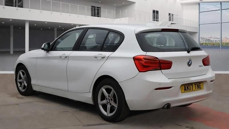 Used BMW 116 Efficient Dynamics 2017 Alpine white Hatchback
