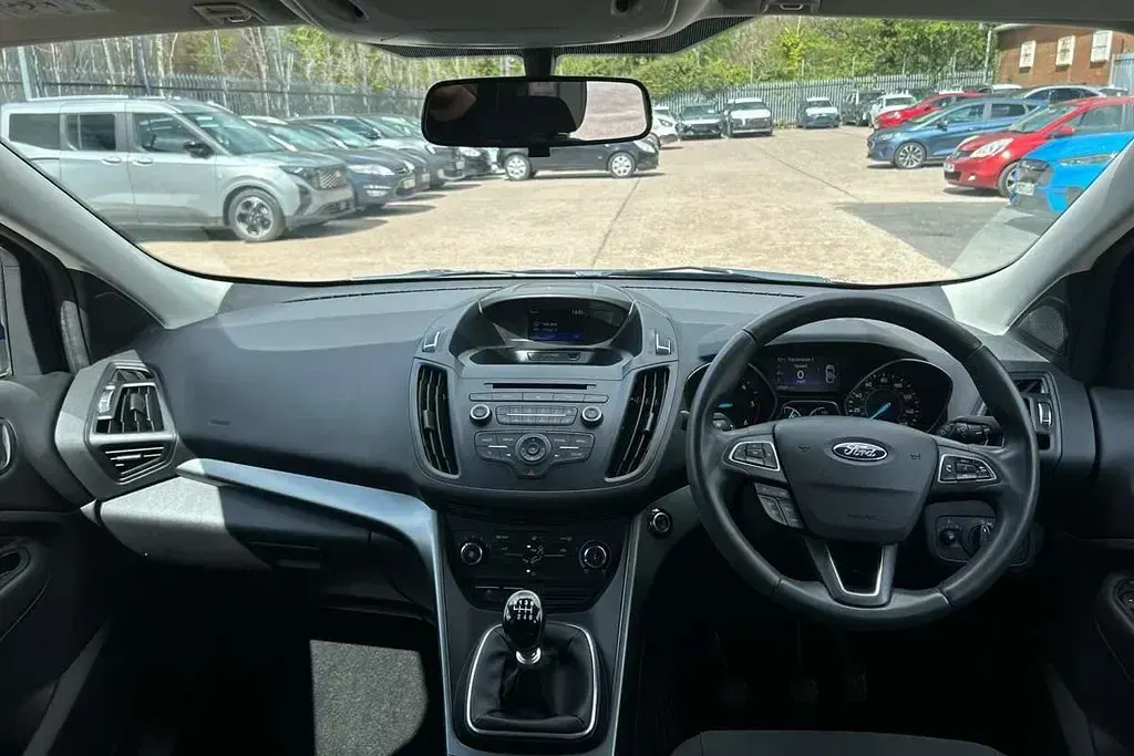 Second-hand Ford Kuga Zetec 120 CP (88 kW) 2017 Albastru SUV