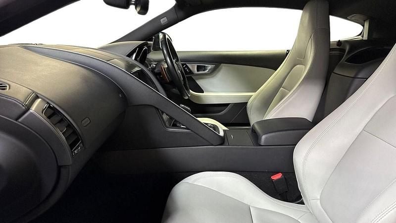 Used Jaguar F-Type Supercharged 380 HP (279 kW) 2016 Black Coupe