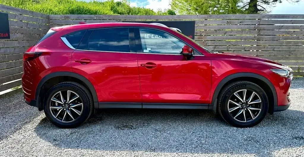 Usado Mazda 6 Inclusive 175 HP (128 kW) 2017 Vermelho SUV