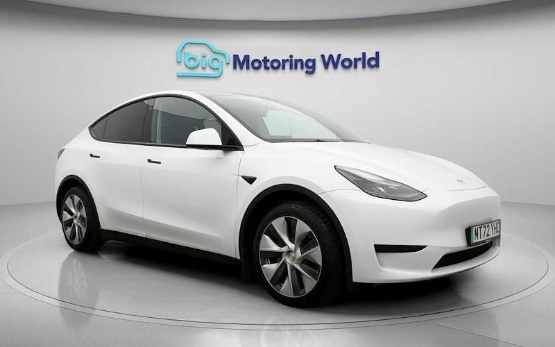 Used 2024 Tesla Model Y RWD SUV | £19,800 (Good price) - Image 1/4
