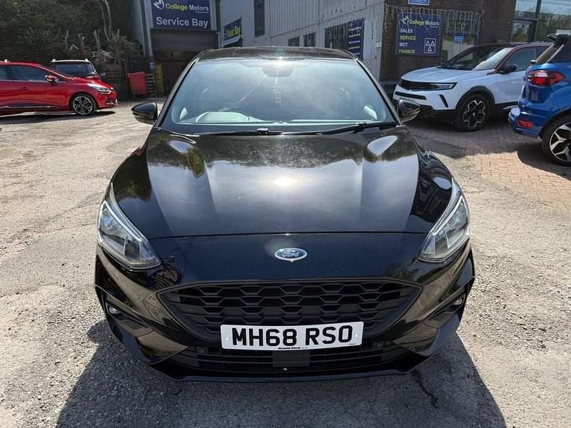 Begagnad Ford Focus ST-Line X 2019 Svart Halvkombi