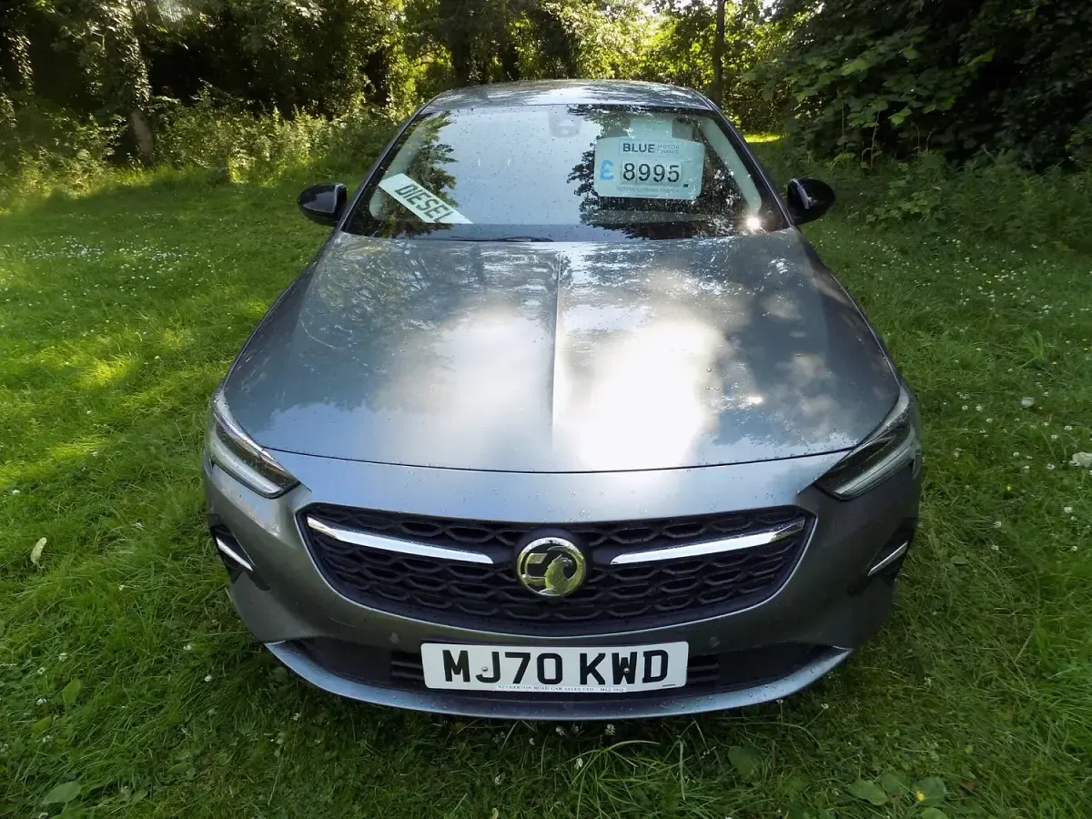 Used Vauxhall Insignia 122 HP (89 kW) 2020 Grey Hatchback