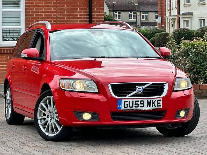 Red Used 2009 Volvo V50 SE Lux Estate | £3,000 (A bit pricey) - Image 1/4