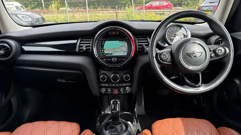 Used Mini Cooper Hatch 136 HP (100 kW) 2018 Green Hatchback