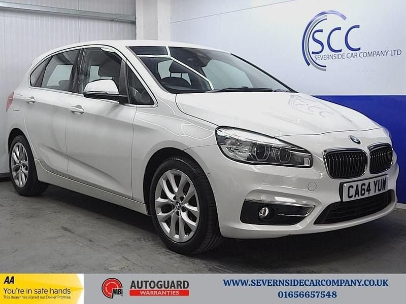 Used BMW 218 Luxury Line 136 HP (100 kW) 2014 White Hatchback