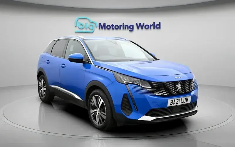 Used Peugeot 3008 Allure Premium 131 HP (96 kW) 2021 Blue SUV