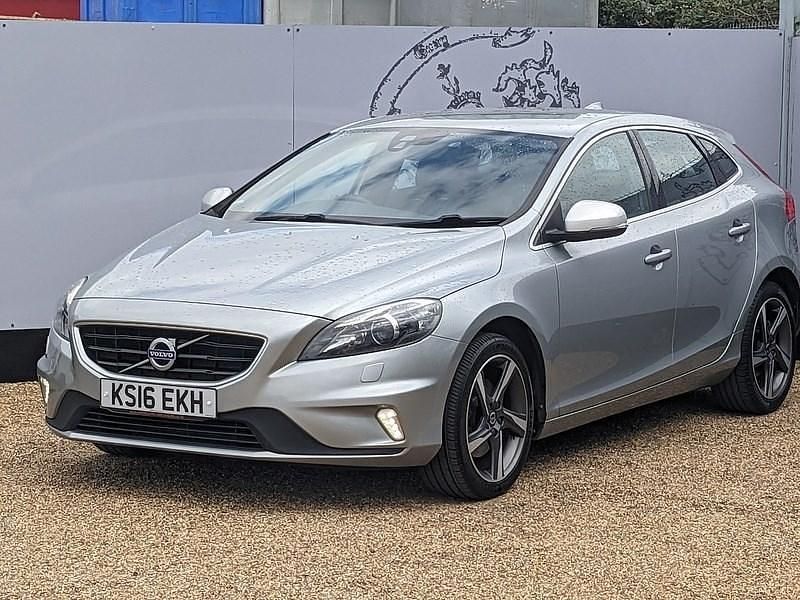 Used Volvo V40 R-Design 120 HP (88 kW) 2016 Silver Estate
