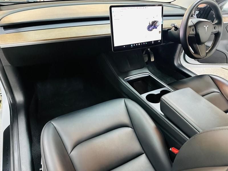 Used Tesla Model 3 Standard Range 208 kW (283 HP) 2021 White Sedan