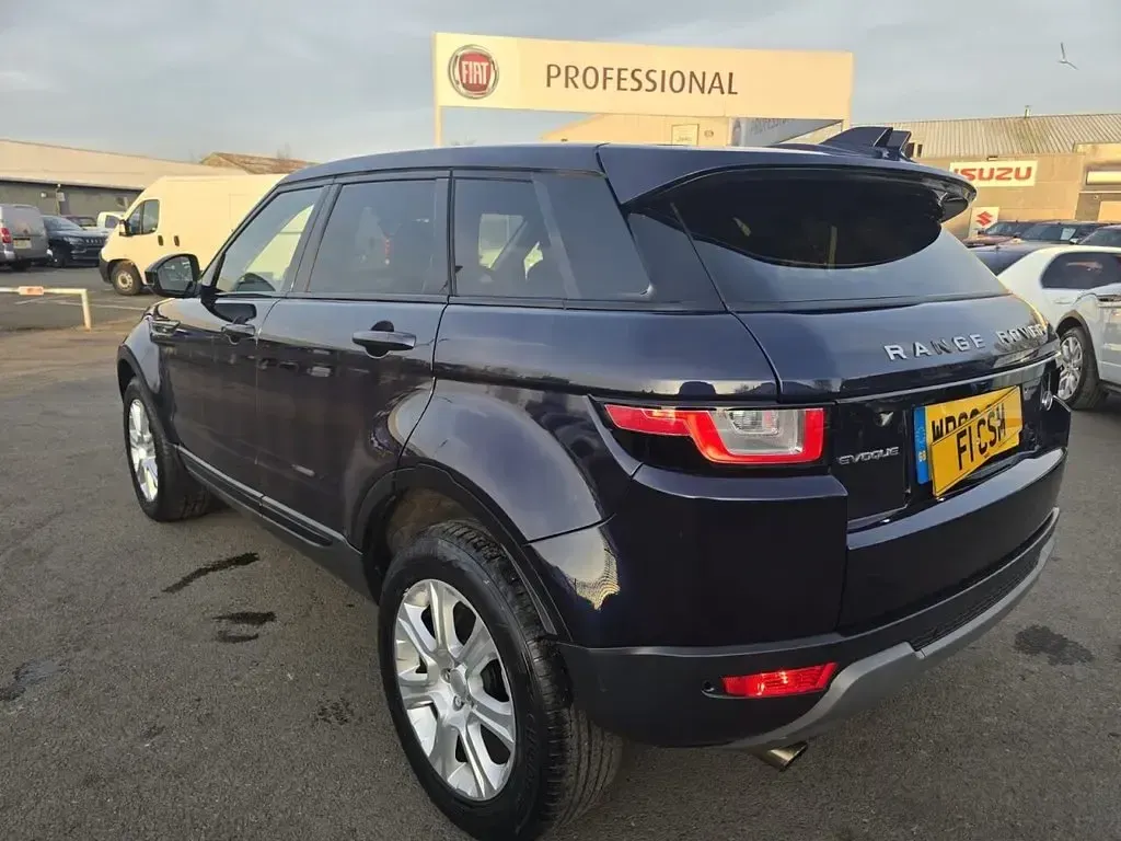 Used Land Rover Range Rover evoque SE 180 HP (132 kW) 2018 Blue SUV