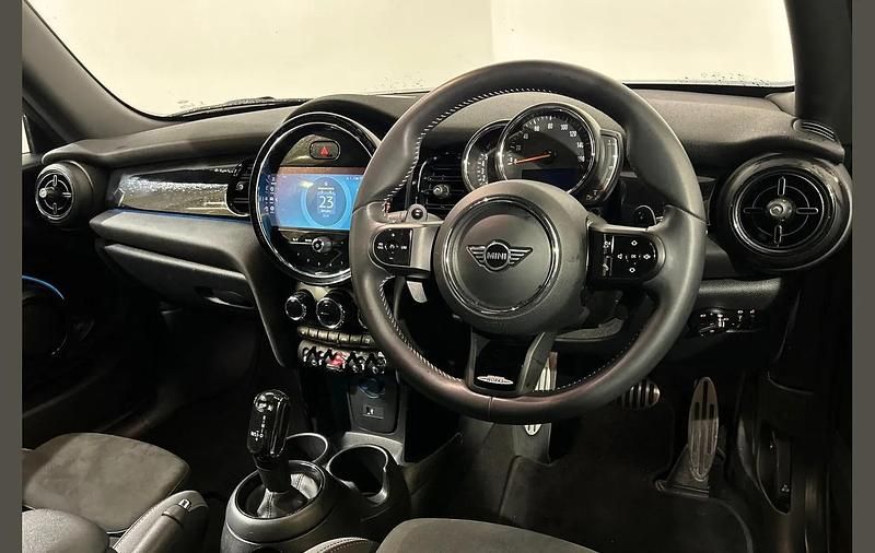 Used Mini Cooper S Hatch 176 HP (129 kW) 2021 Red Hatchback