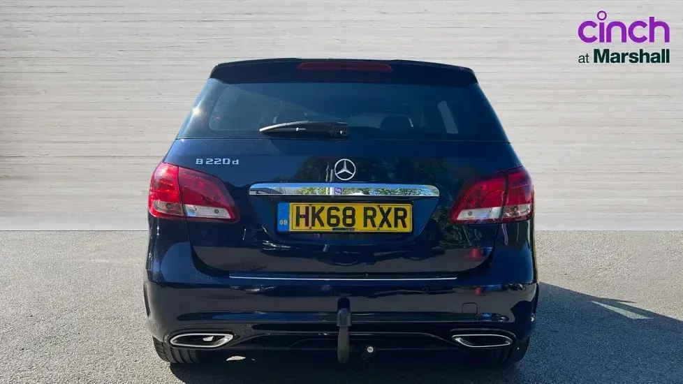 Käytetty Mercedes B220 Executive 177 HP (130 kW) 2018 Sininen Tila-auto
