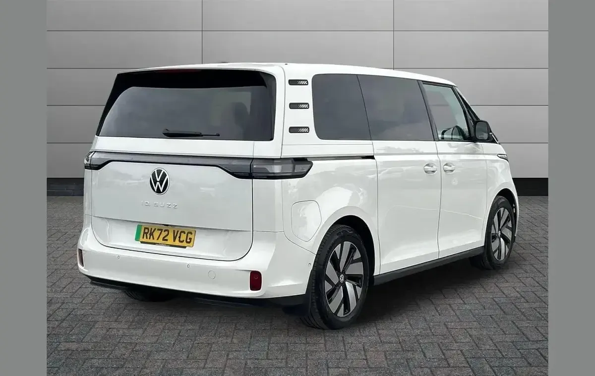 Used VW ID. Buzz Pro 147 kW (200 HP) 2022 White MPV