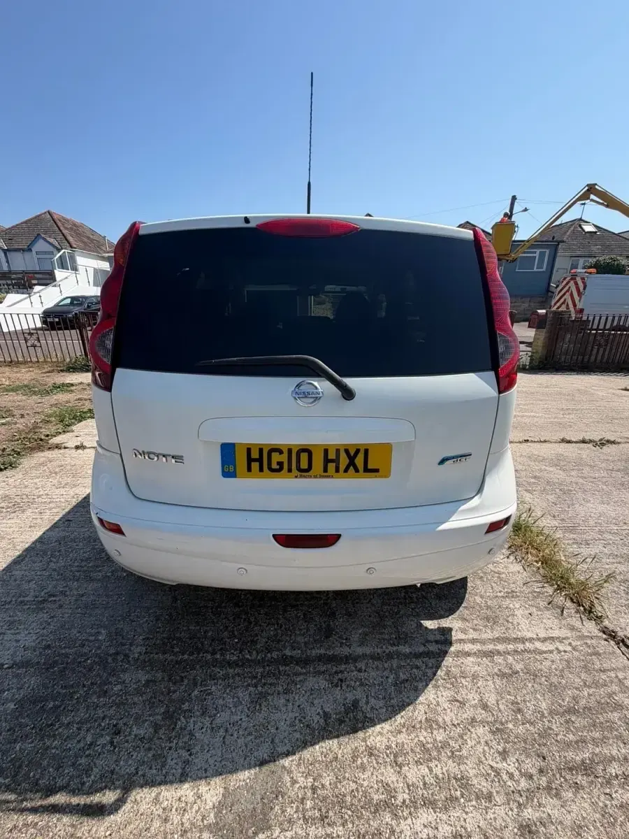 Used Nissan Note N-TEC 90 HP (66 kW) 2010 White Hatchback