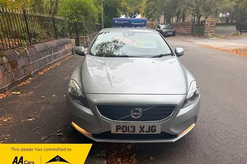 Silver Used 2013 Volvo V40 SE Estate | £4,995 (Good price) - Image 1/1