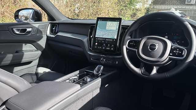 Used Volvo XC60 Plus 250 HP (183 kW) 2026 SUV