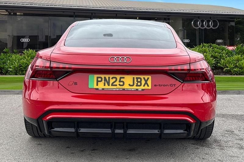 Used Audi e-tron GT quattro Comfort 500 kW (680 HP) 2025 Red Sedan