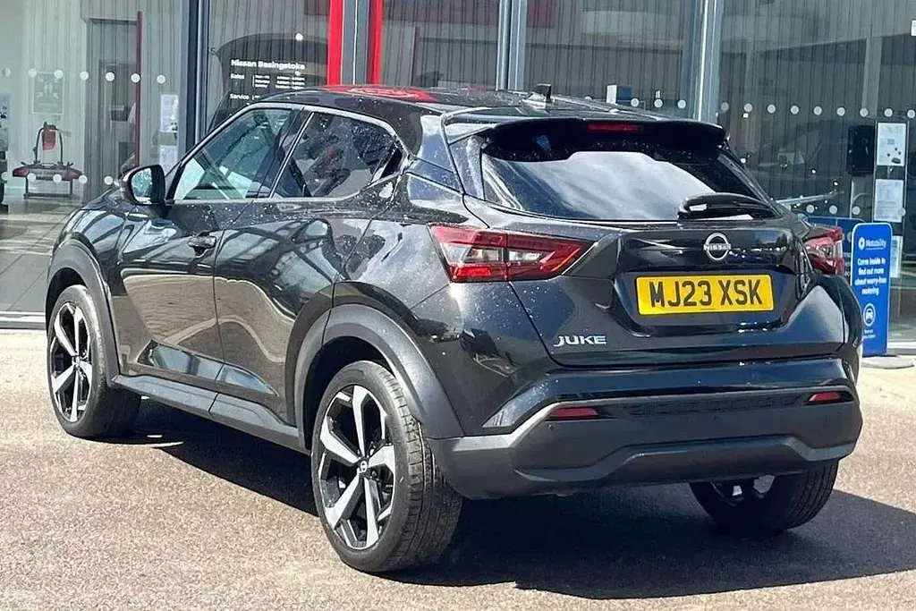Used Nissan Juke Tekna 112 HP (82 kW) 2023 Black SUV