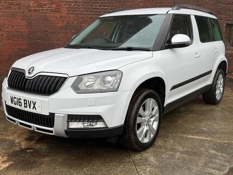 Used Skoda Yeti SE L 110 HP (80 kW) 2016 White SUV