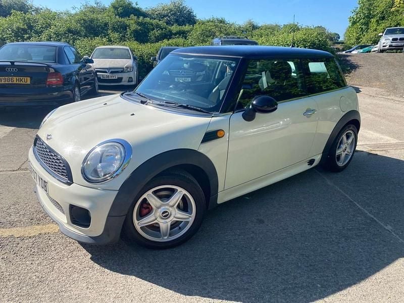 White Used 2007 Mini Cooper Hatch Hatchback | £2,185 - Image 1/4