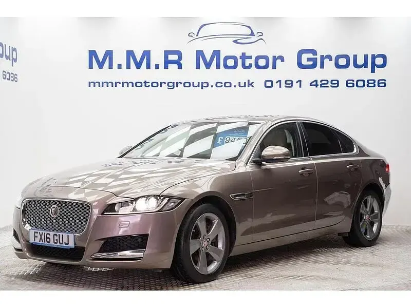 Gebraucht Jaguar XF Portfolio 180 PS (132 kW) 2016 Braun Limousine