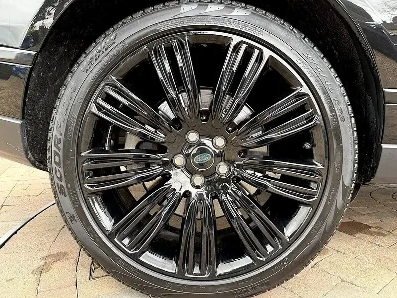 Used Land Rover Range Rover Autobiography 339 HP (249 kW) 2018 Black SUV