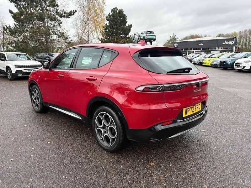 Used Alfa Romeo Tonale Ti 160 HP (117 kW) 2022 Red SUV