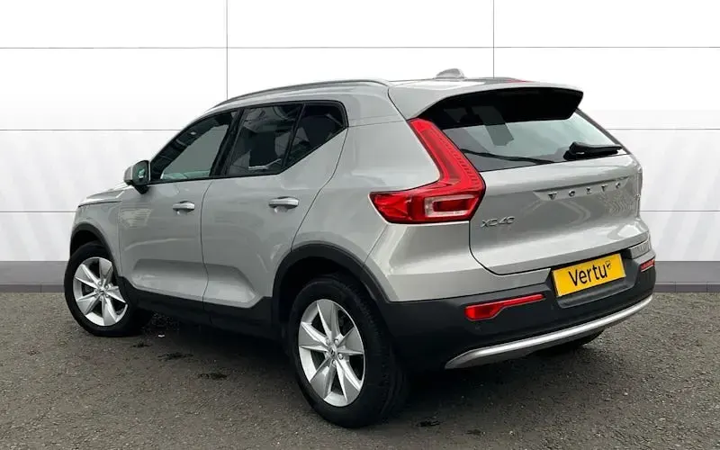 Used Volvo XC40 Core 163 HP (119 kW) 2026 SUV