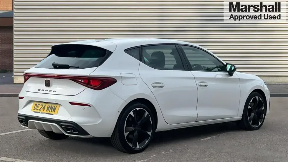 Used Cupra Leon 150 HP (110 kW) 2024 White Hatchback