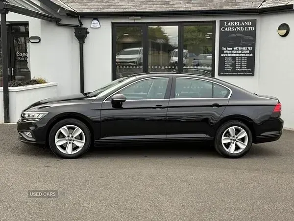 Used VW Passat SE 2020 Black Sedan
