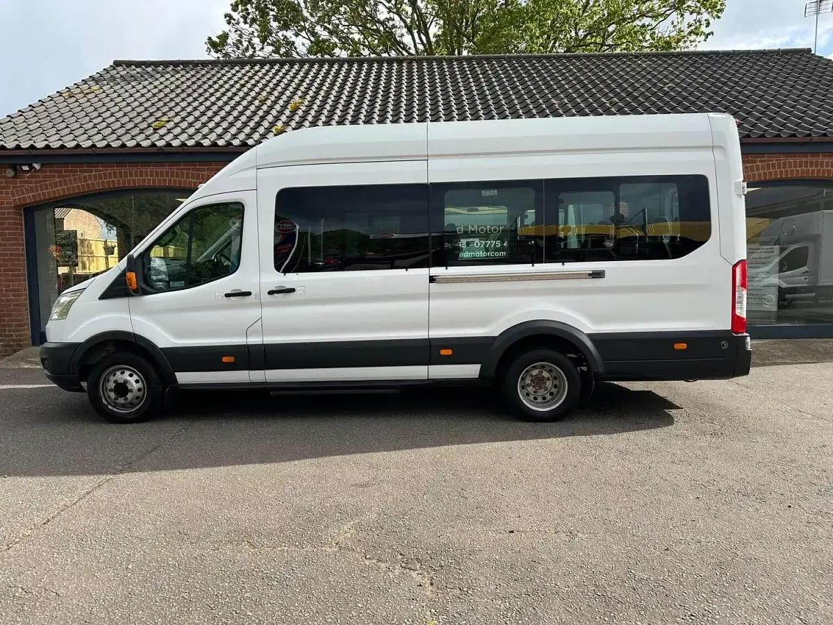 Used Ford Transit 2014 White Sedan