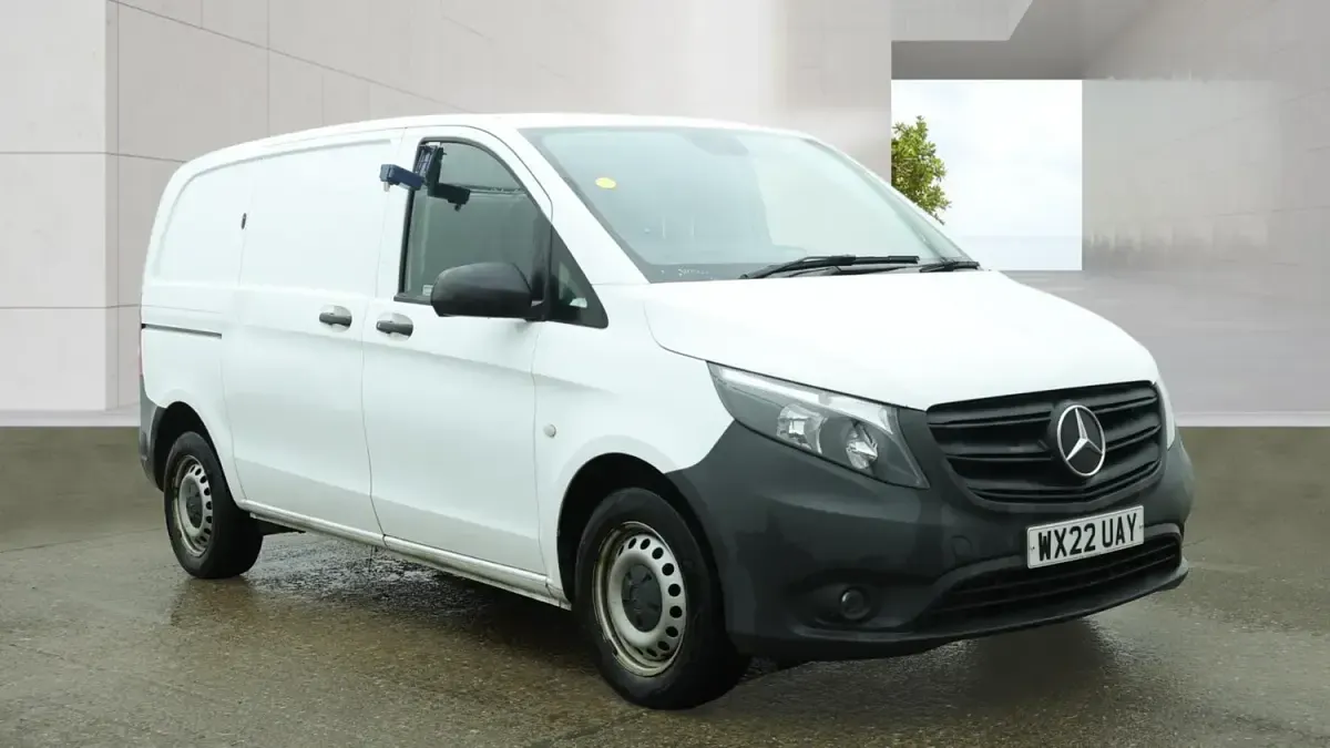 Begagnad Mercedes Vito Progressive 2022 Vit Van