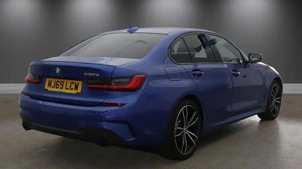 Used BMW 330e M Sport 292 HP (214 kW) 2019 Blue Sedan